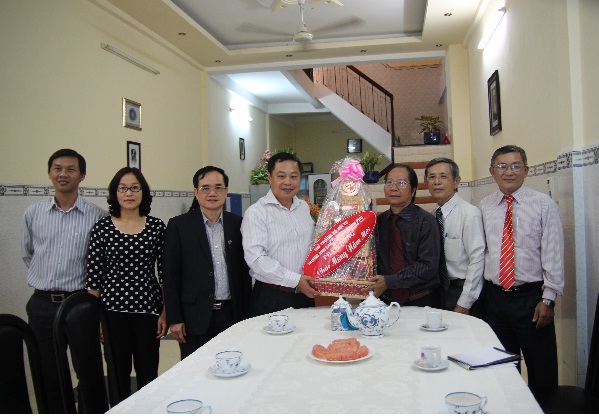 Government Religious Committee Chairman pays Tet visits to religious organizations in Ho Chi Minh city